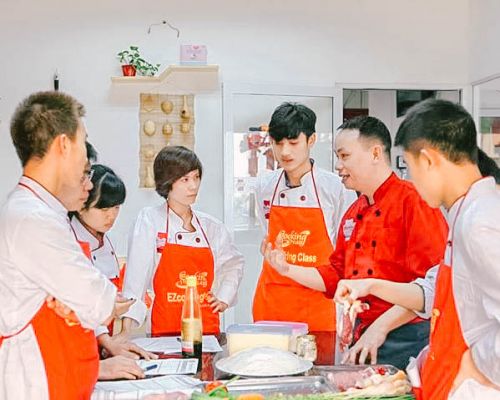 Đội ngũ giảng viên khóa học bếp trưởng của EZcooking