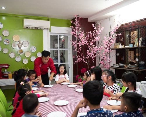 CON BẠN ĐÃ TỰ CHĂM SÓC ĐƯỢC BẢN THÂN VÀ AN TOÀN KHI VÀO BẾP.😘 Ezcooking Dạy Nấu Ăn ĐÃ CÓ GIẢI PHÁP CHO BỐ MẸ YÊN TÂM.