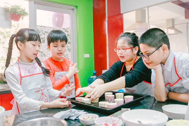 Start to bake – Dạy trẻ làm bánh